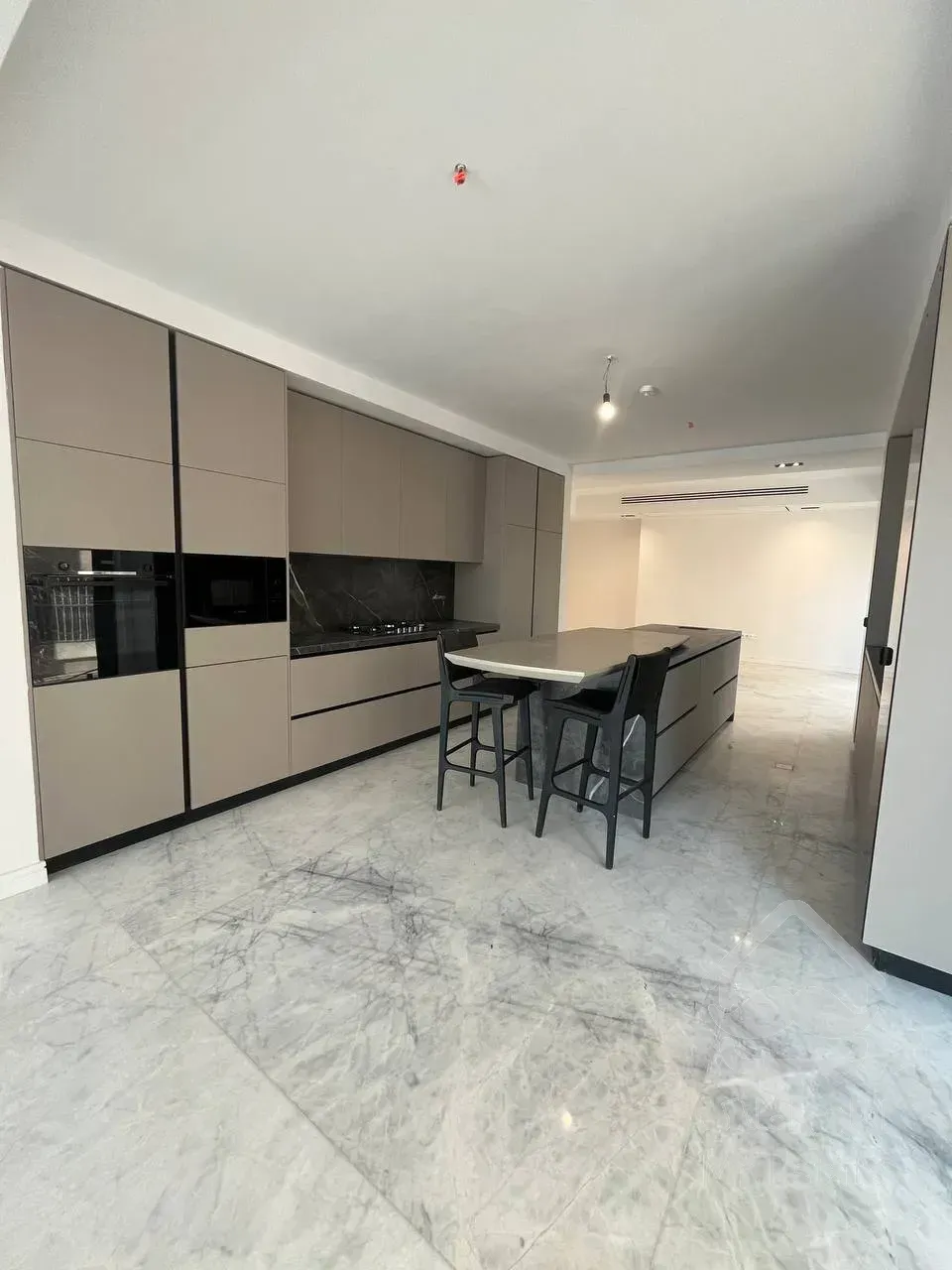 خرید آپارتمان 280 متری 3 خواب در نیاوران مدرن و نوساز