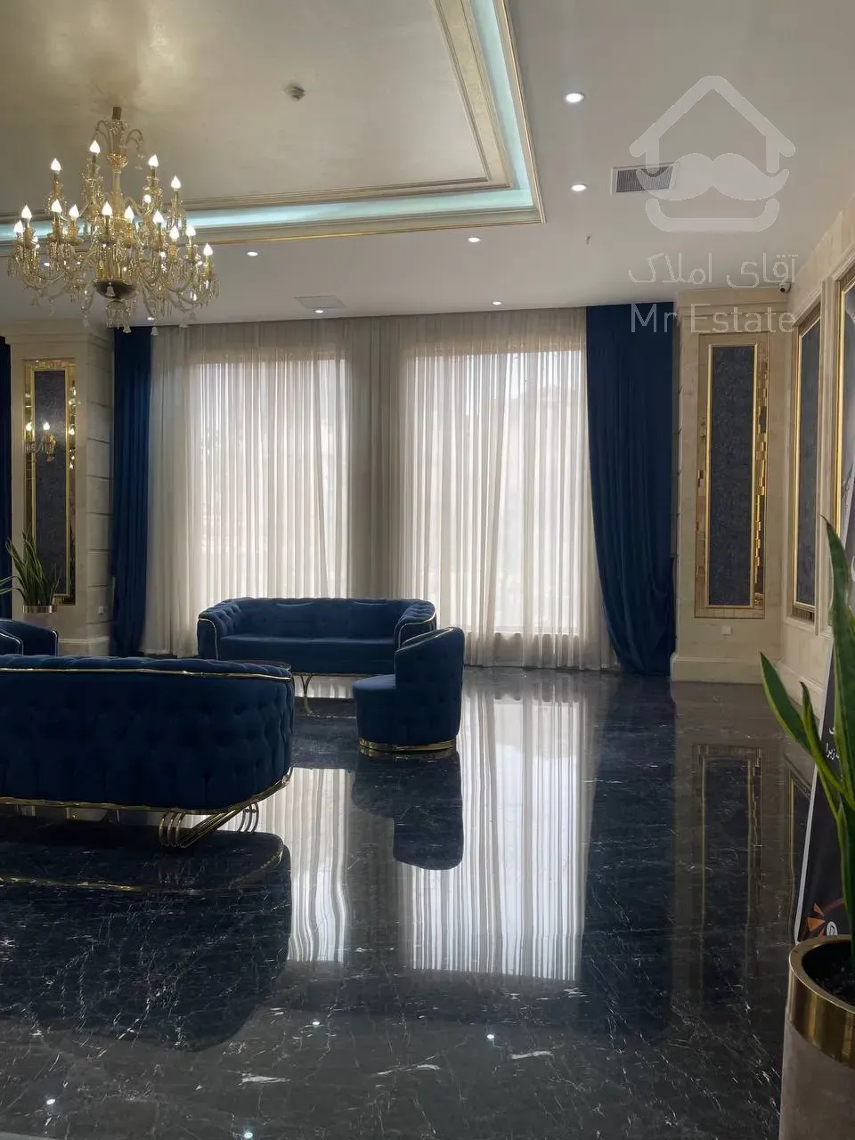 پیش فروش آپارتمان ۲۳۰ متری سه خواب فول هتلینگ از سازنده ای بنام