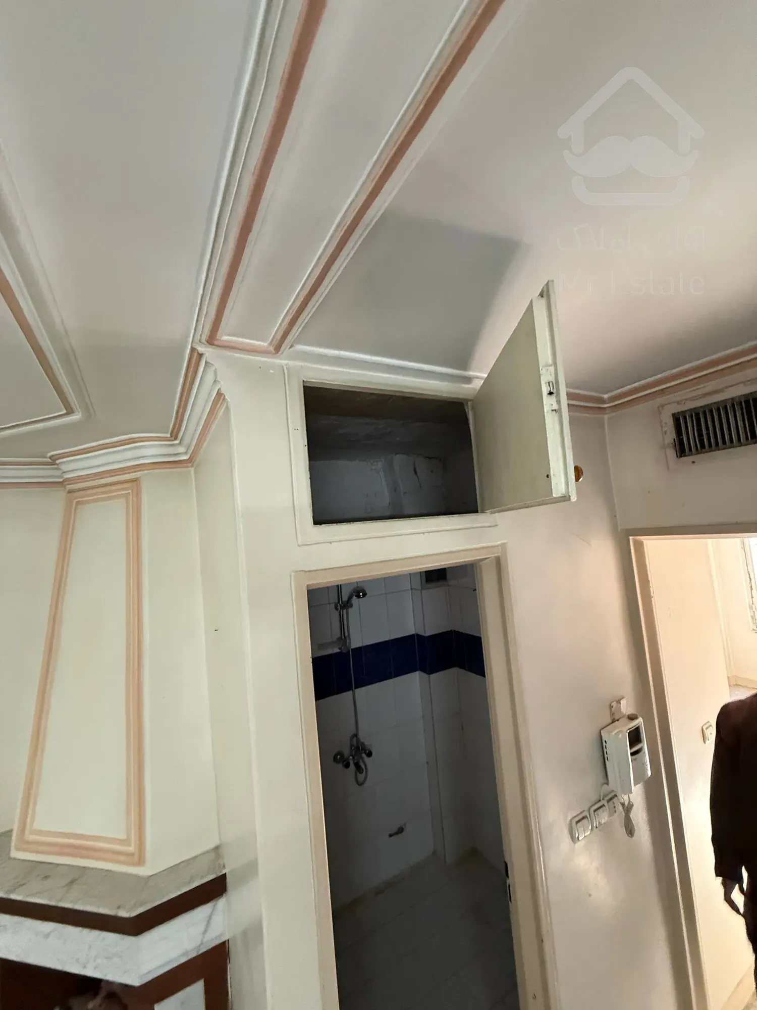 اپارتمان ۵۶ متری در حال بازسازی