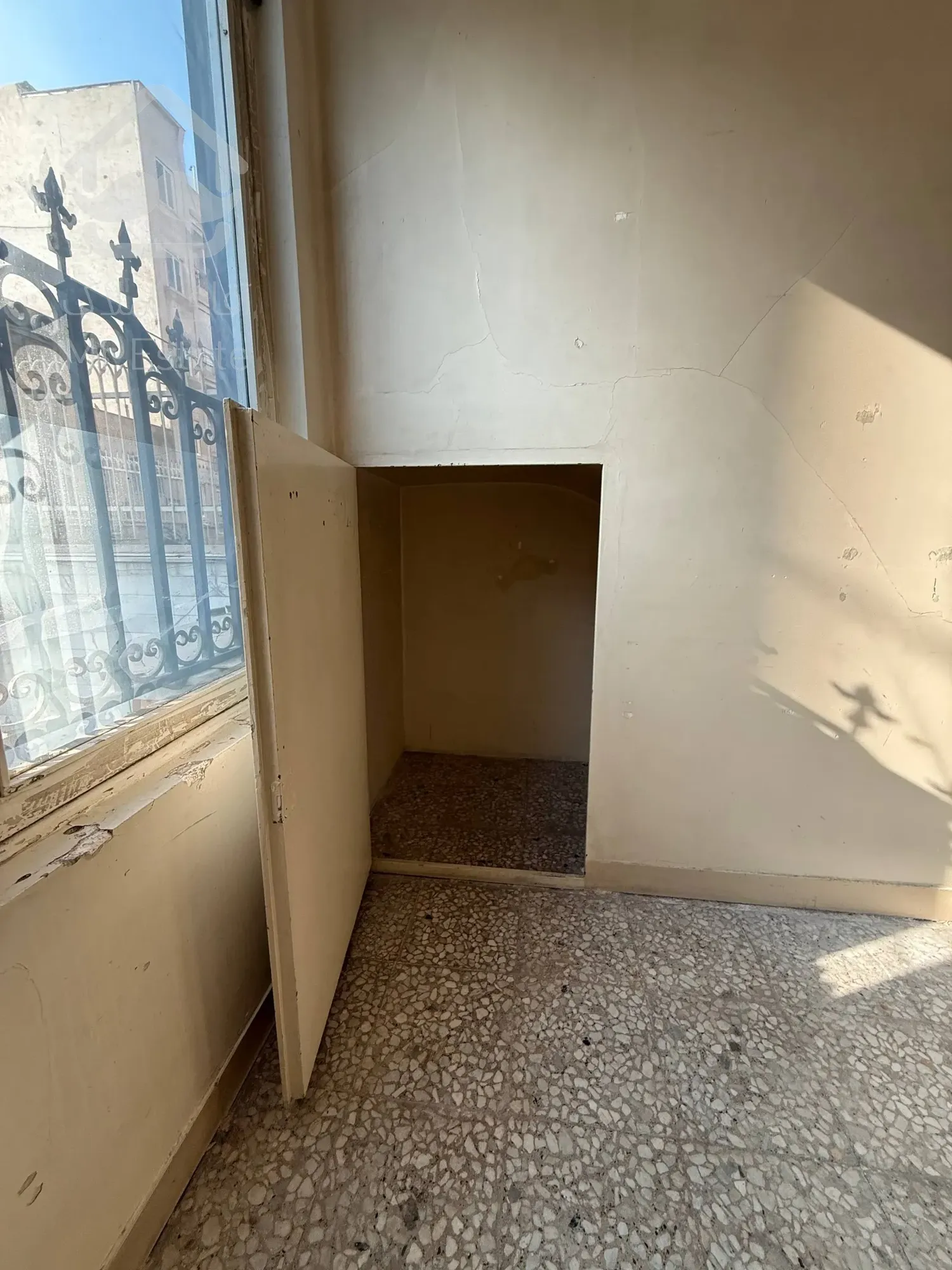 اپارتمان ۵۶ متری در حال بازسازی