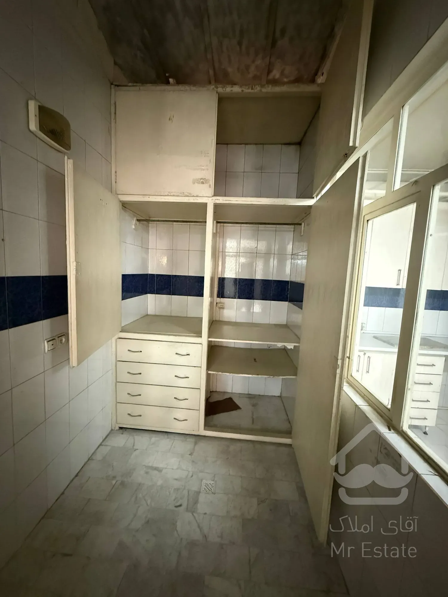 اپارتمان ۵۶ متری در حال بازسازی