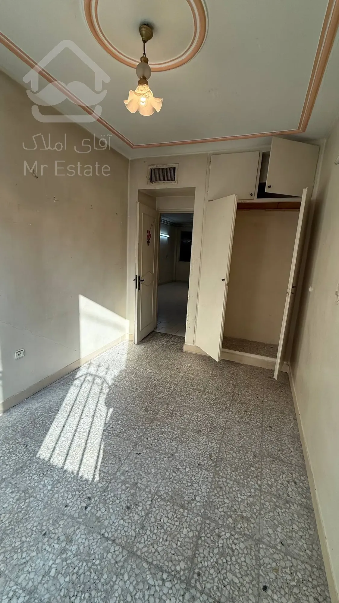 اپارتمان ۵۶ متری در حال بازسازی