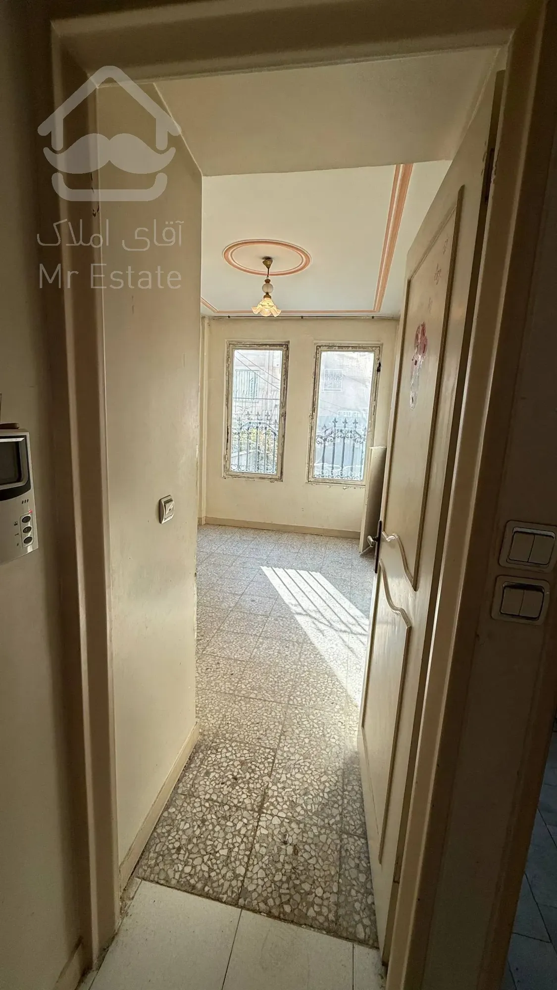 اپارتمان ۵۶ متری در حال بازسازی