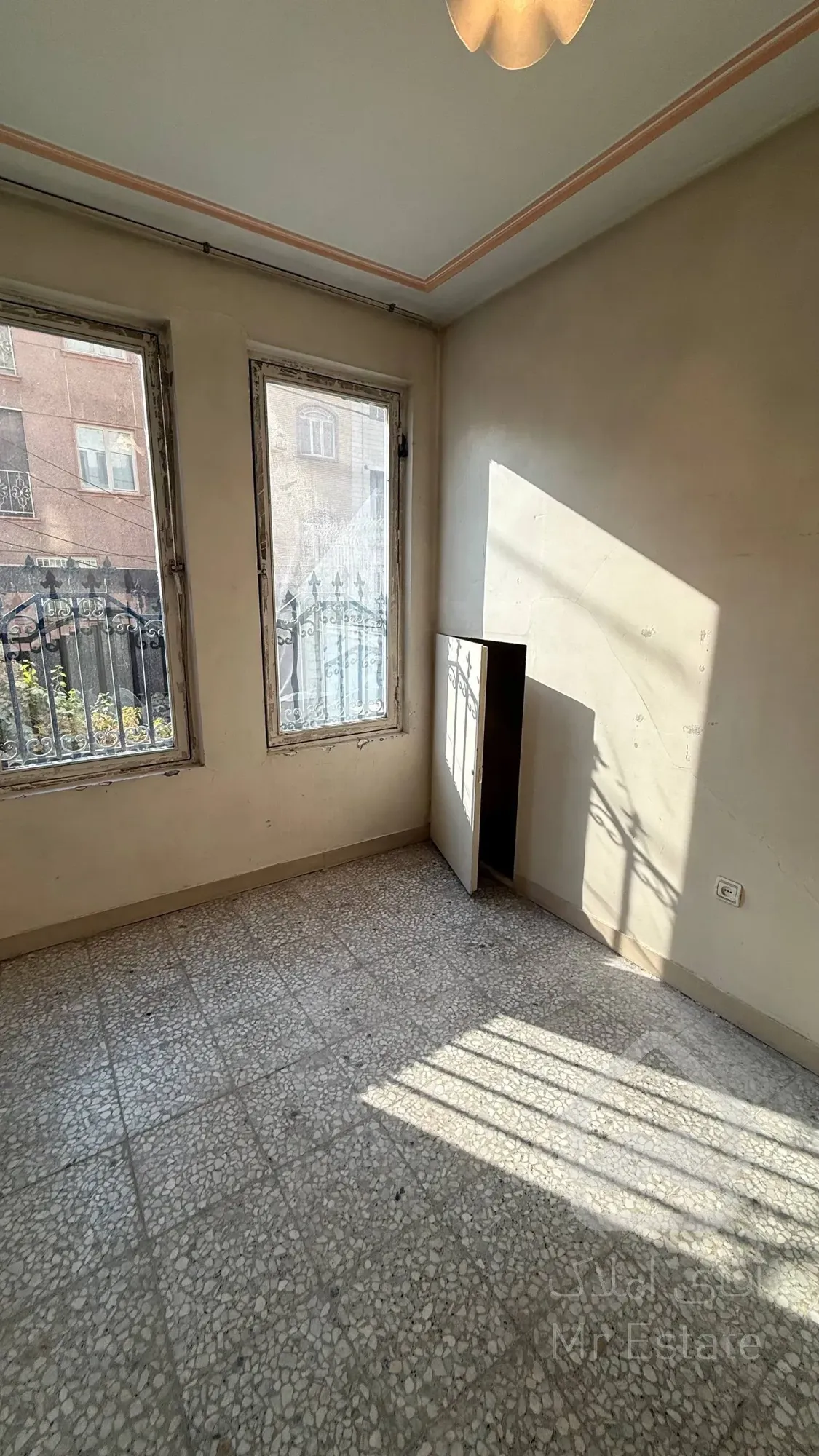 اپارتمان ۵۶ متری در حال بازسازی