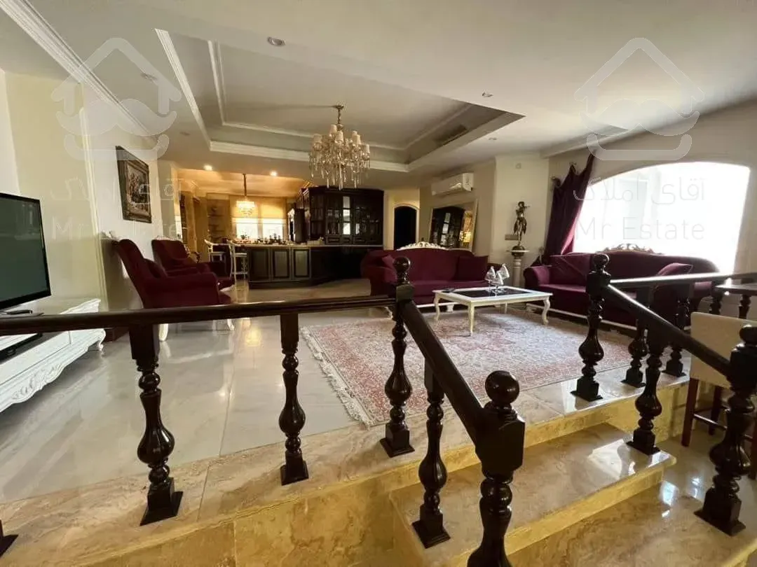 350 متر ویلایی شیک در نیاوران