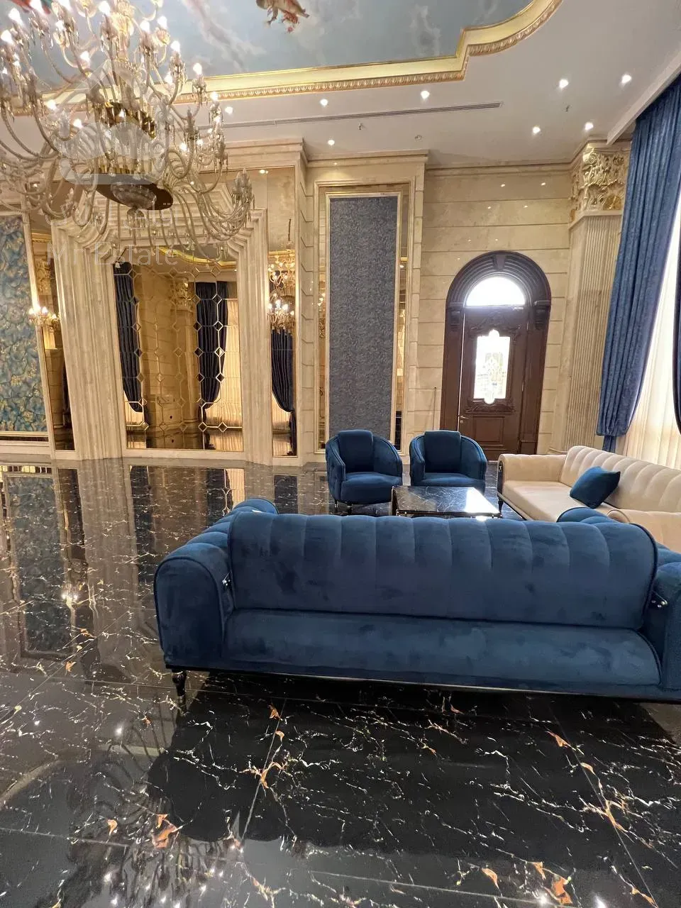 پیش فروش آپارتمان 129 متری فول هتلینگ دو خواب در دردشت