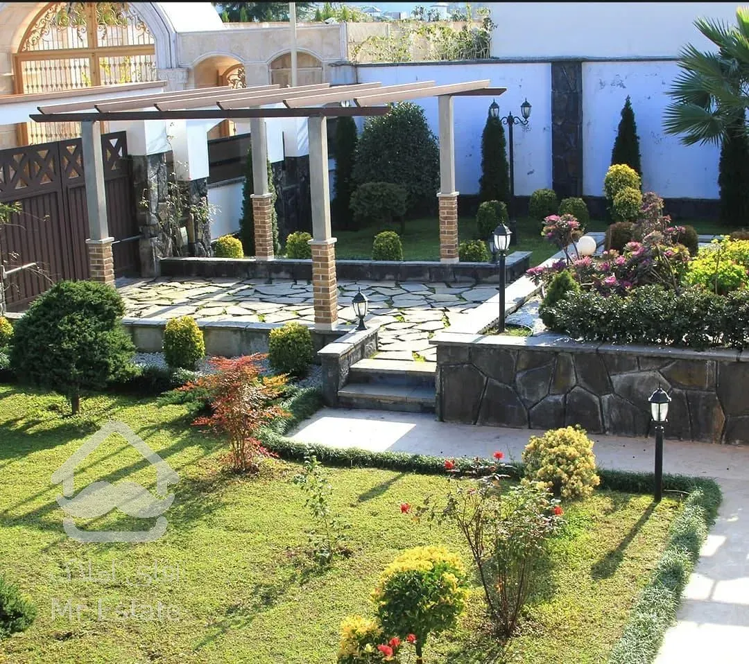 تولید گل و گیاه بیرونی و اجرای فضای سبز