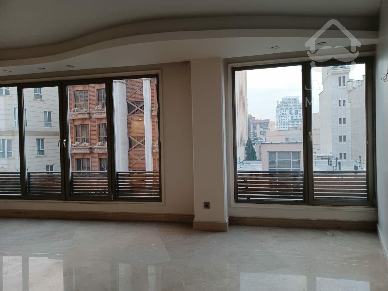 اجاره و رهن آپارتمان زعفرانیه 200  متر اکازيون