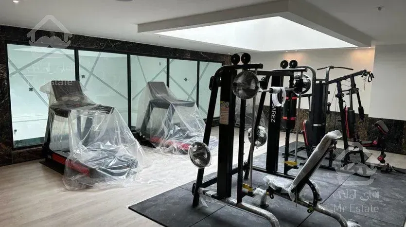 140متر . کلیدنخورده . برفراز آسمان