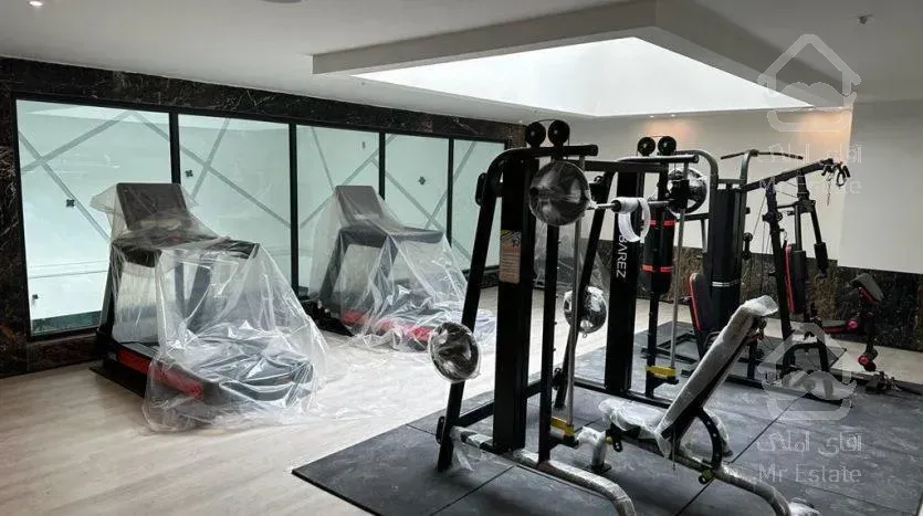 150متر . کلیدنخورده . برفراز آسمان