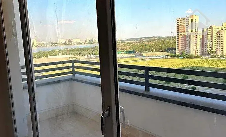 150متر . کلیدنخورده . برفراز آسمان