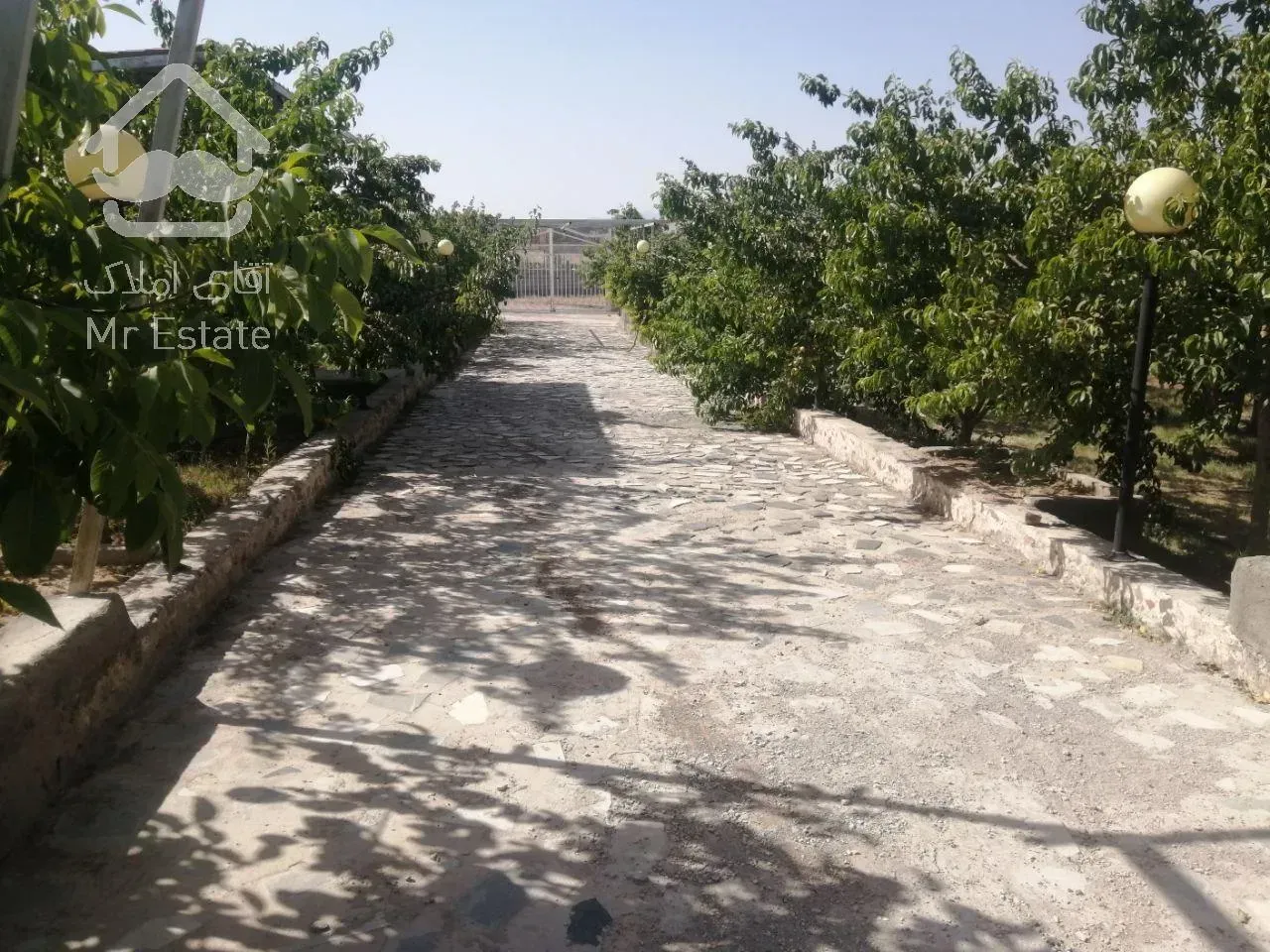 باغ ویلای 1500 متری سر سبز واقع در امند