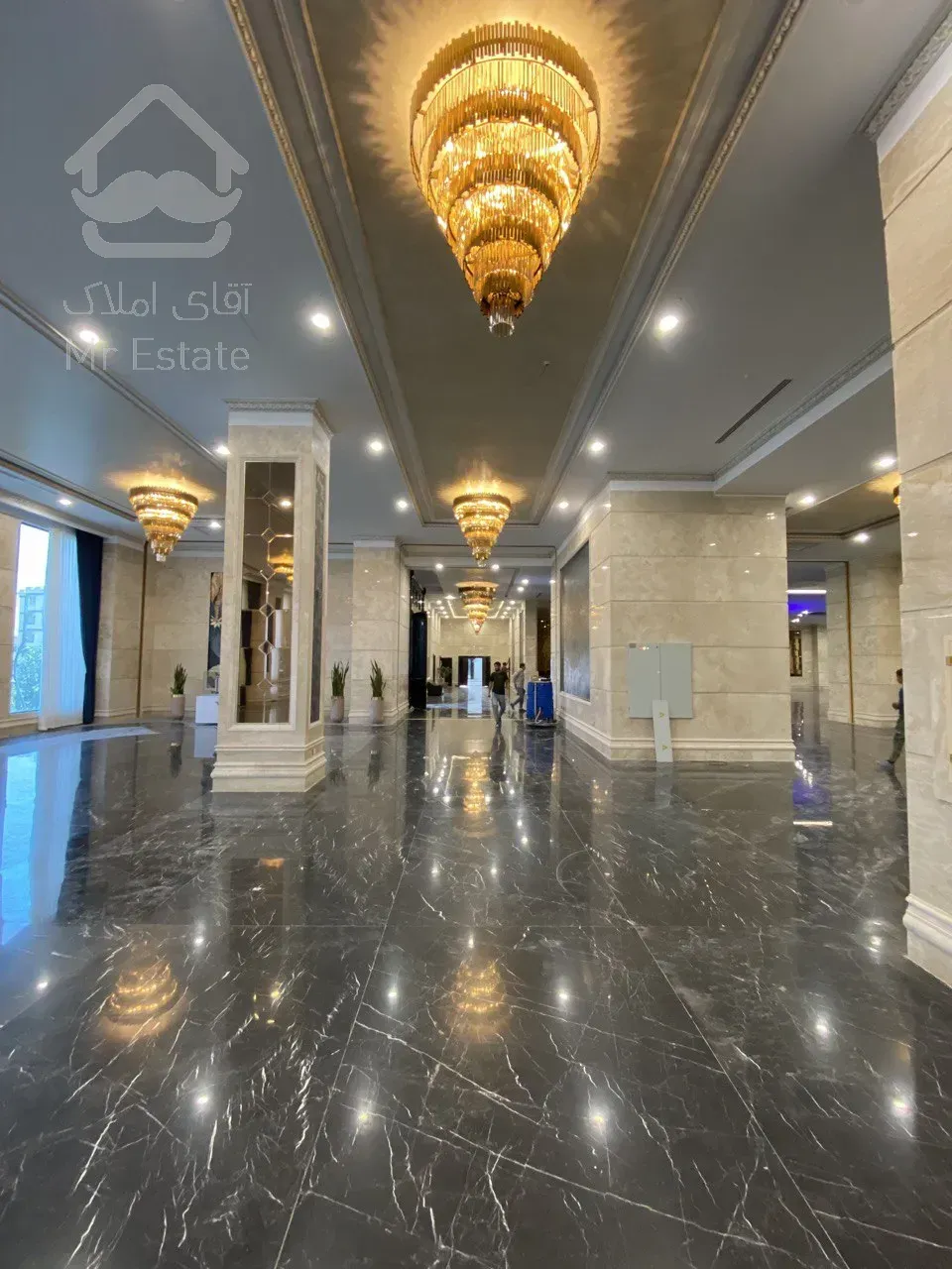 فروش واحد اداری 221 در پونک/تنها پارک اداری در تهران/اقساط/امکانات بالا