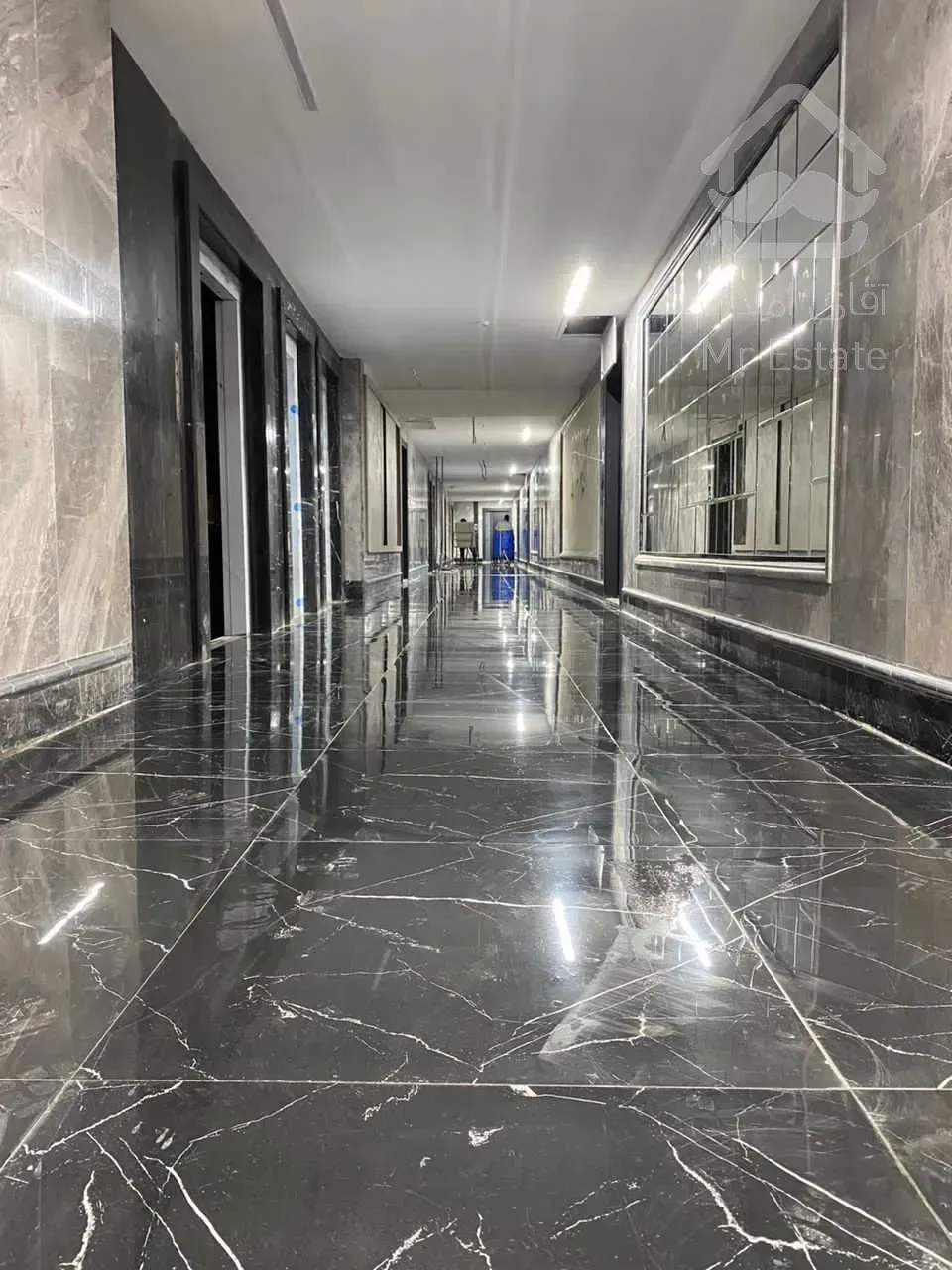 فروش واحد 219متر ویو دار فلت تنها در پارک اداری