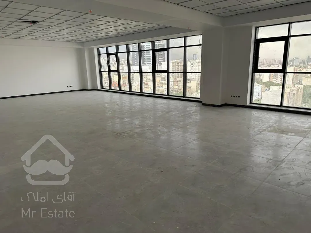 فروش واحد اداری در پونک / فلت و با امکان دسترسی 24 ساعته به آفیس