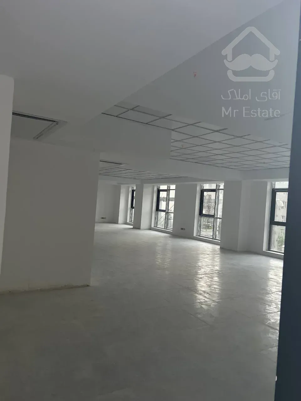 فروش واحد اداری 169متر رونیکاپالاس غروی اولین پارک اداری شهرتهران