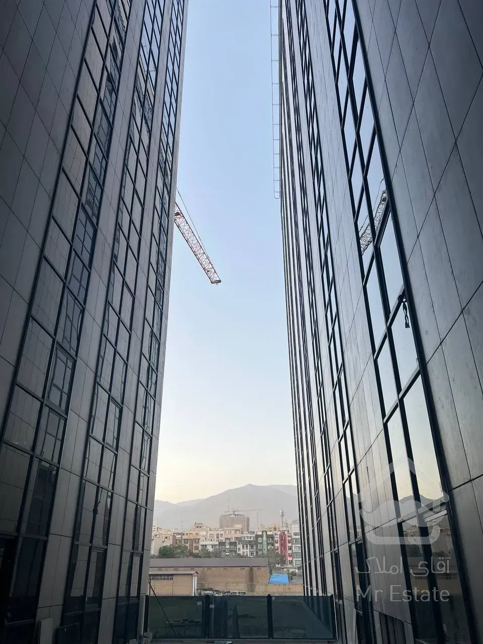 فروش واحد اداری 169متر رونیکاپالاس غروی اولین پارک اداری شهرتهران