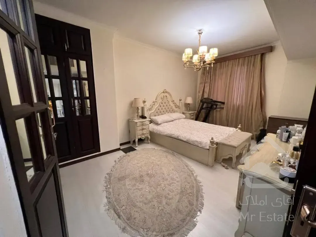 فروش ویلا لوکس 470 متری دوکله نیاوران زیر قیمت