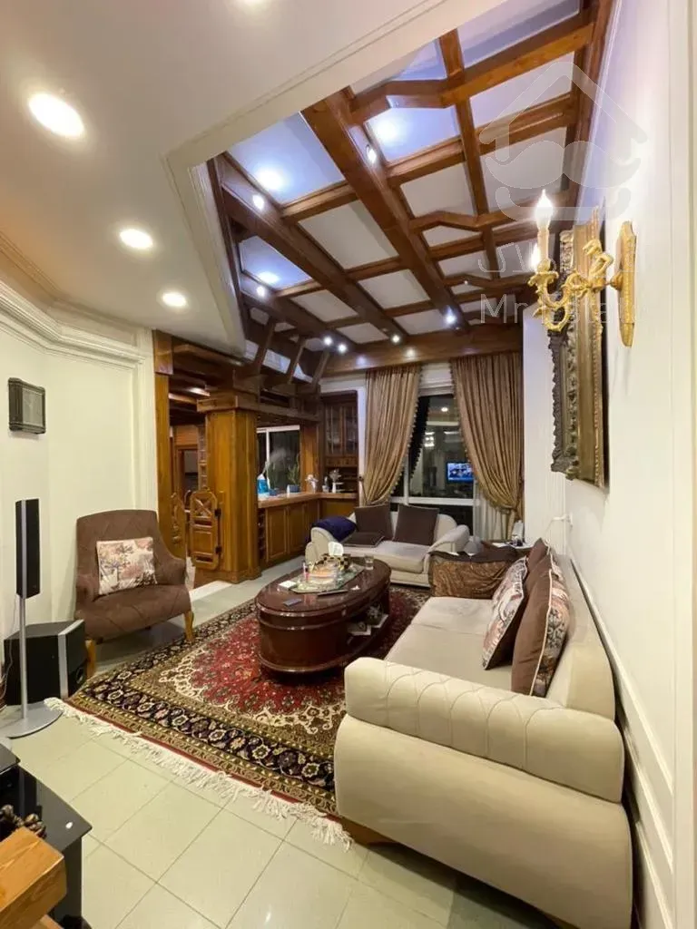 فروش کلنگی ویلایی 470 متری دوکله نیاوران زیر قیمت