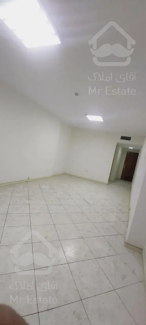 45 متر واحد اداری در برج اداری بهار