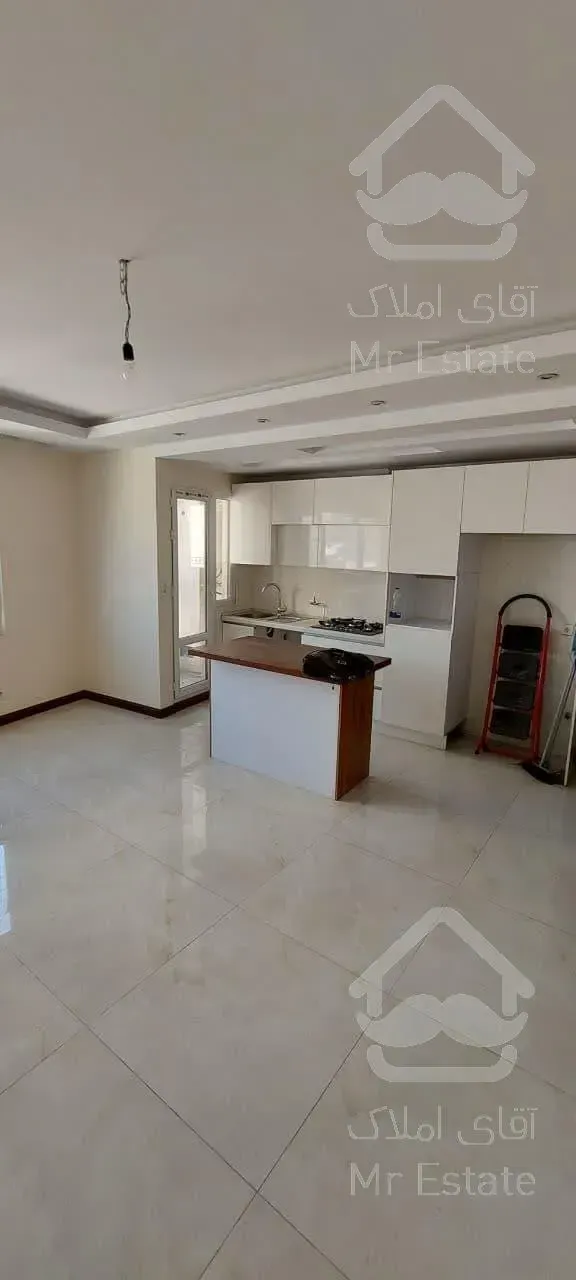 فروش اپارتمان 2 خوابه در خواجه عبدالله