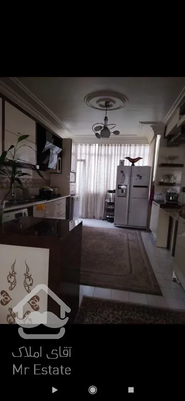 آپارتمان 130 متری با پارکینگ اختصاصی