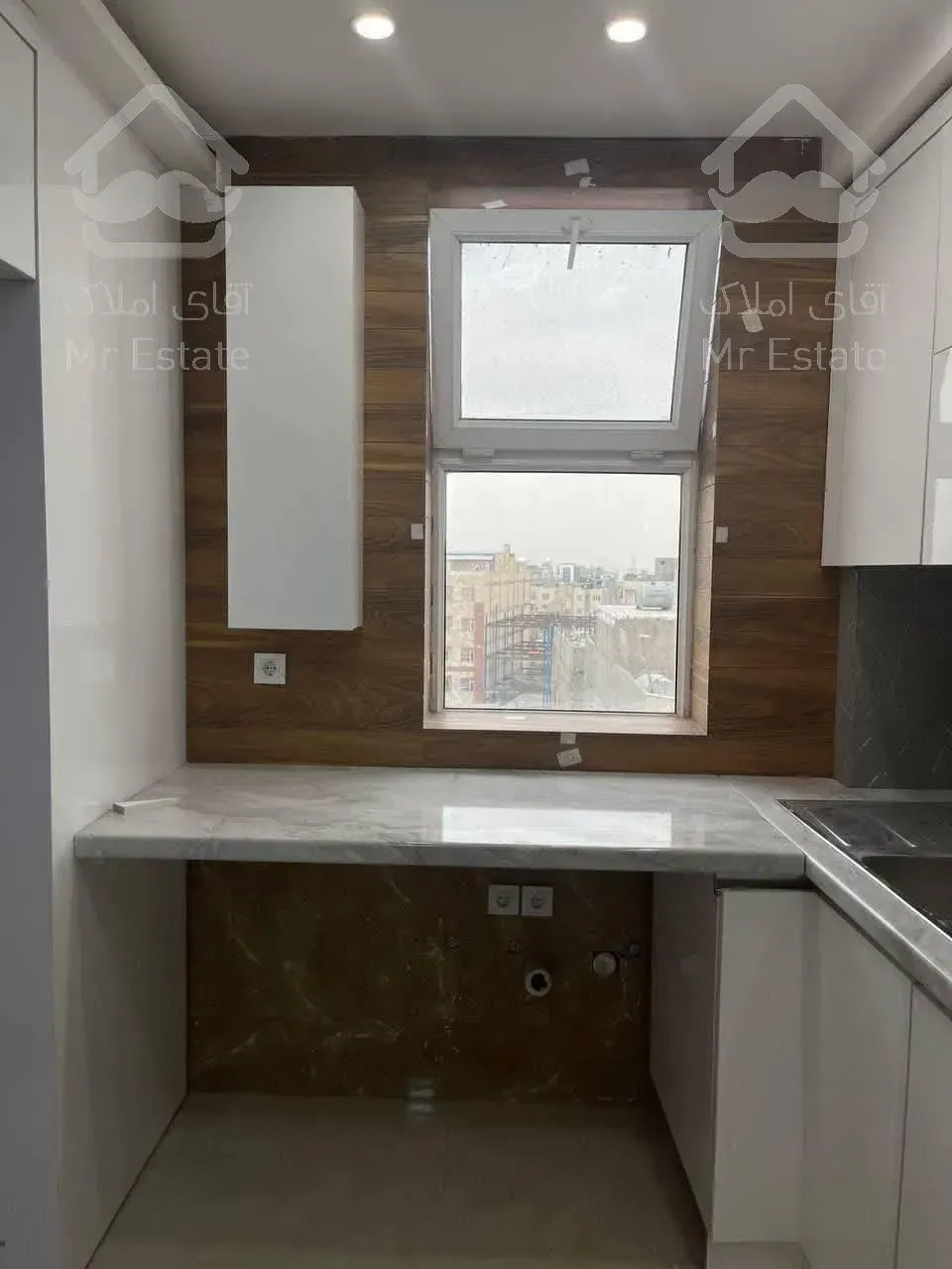 آپارتمان سندملکی نورگیر فول امکانات واقع در کوی امیرالمومنین