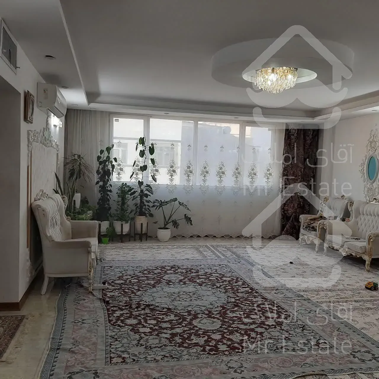 آپارتمان تک واحد پارکینگ بدون مزاحمت فول امکانات واقع در خیام40