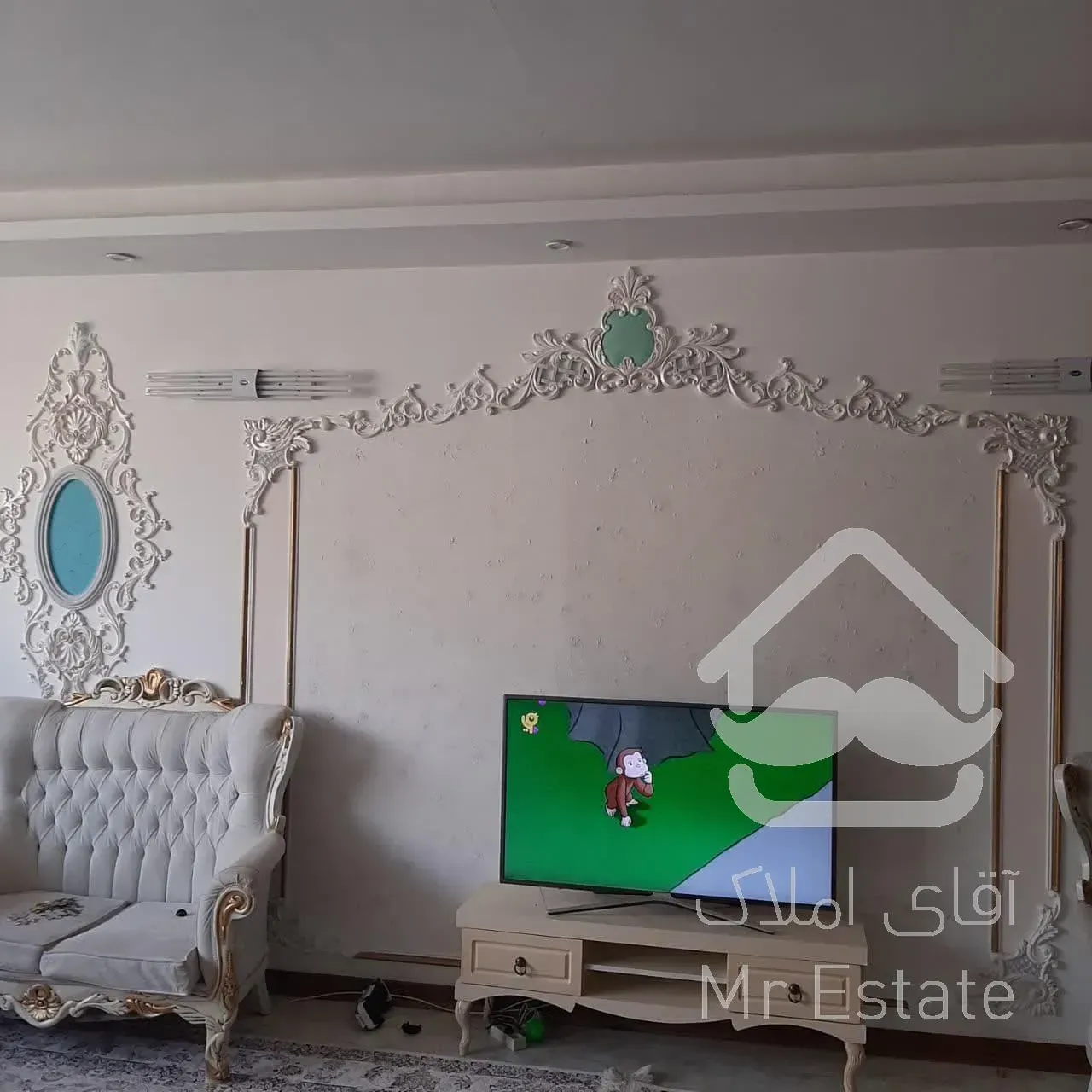 آپارتمان تک واحد پارکینگ بدون مزاحمت فول امکانات واقع در خیام40