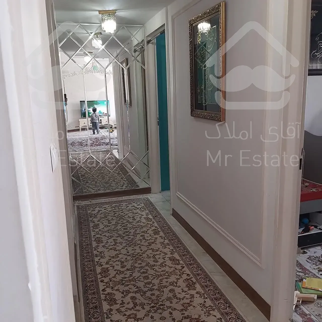 آپارتمان تک واحد پارکینگ بدون مزاحمت فول امکانات واقع در خیام40