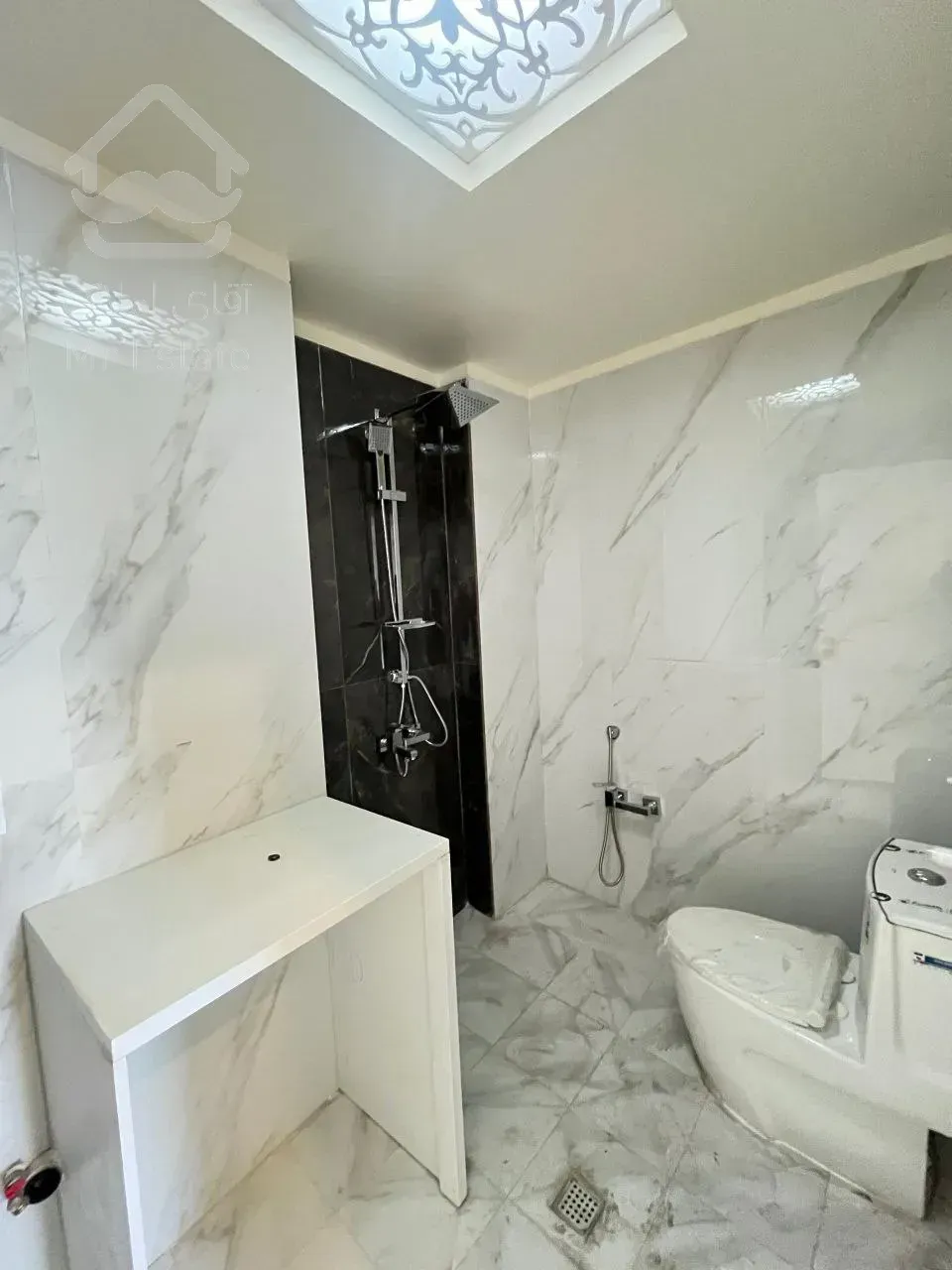 فروش 100 متر مسکونی پاسداران