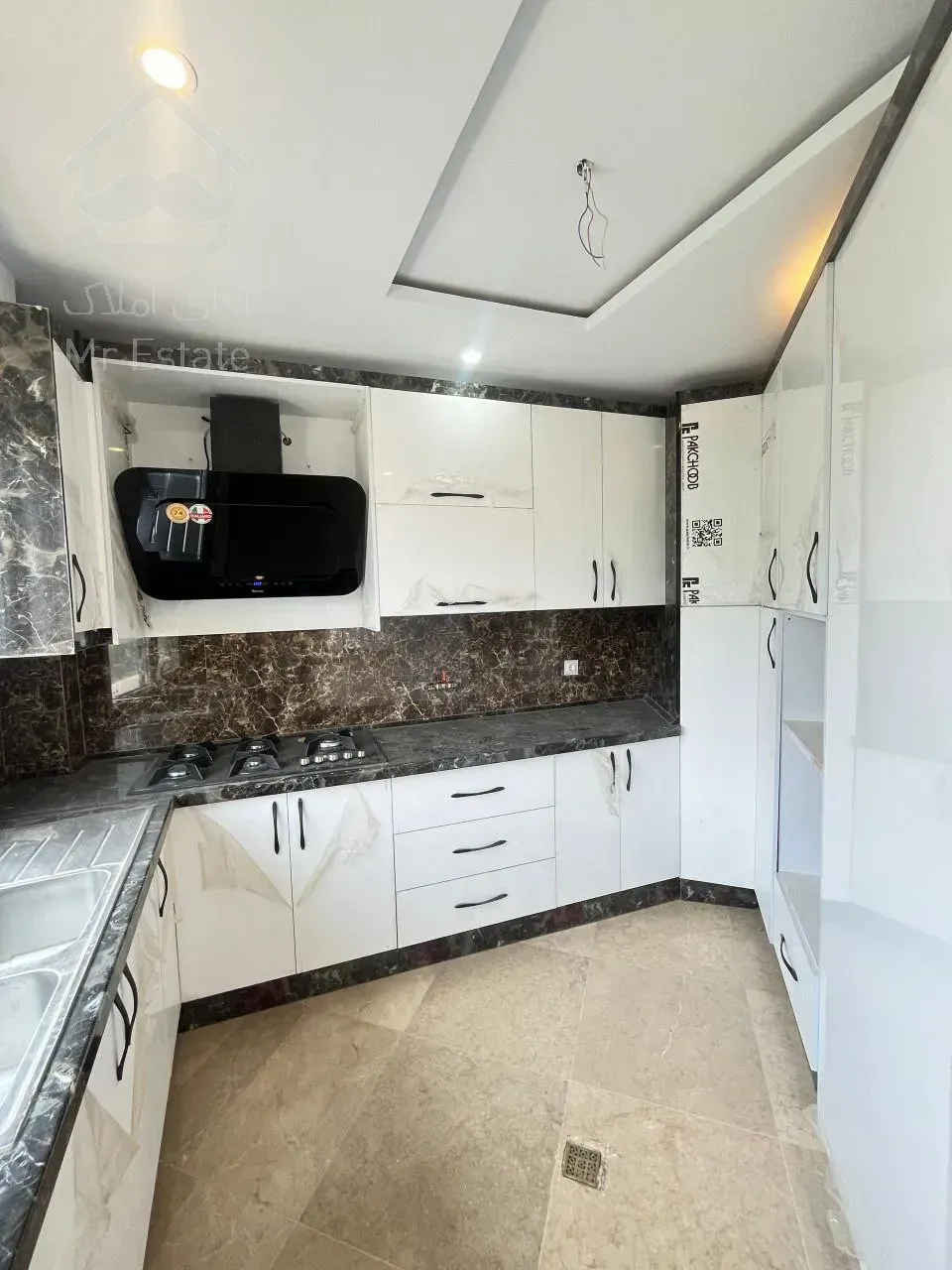 190 متر دیباجی