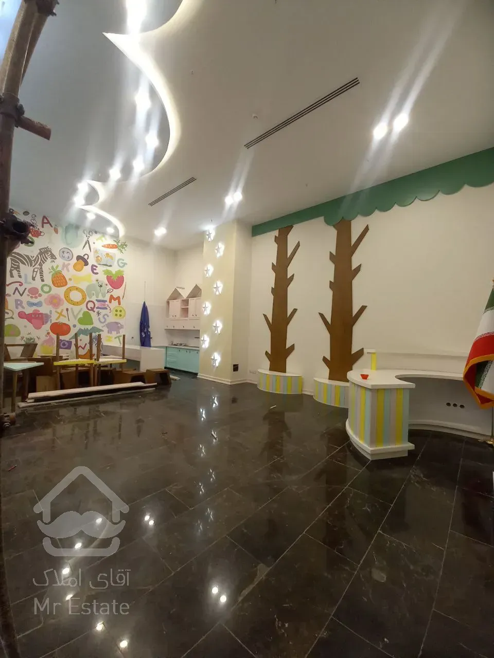 فروش واحد اداری 209 متری در رونیکا پالاس غروی ، متریال درجه یک