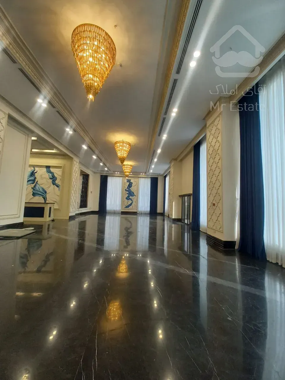 فروش واحد اداری 209 متری در رونیکا پالاس غروی ، متریال درجه یک