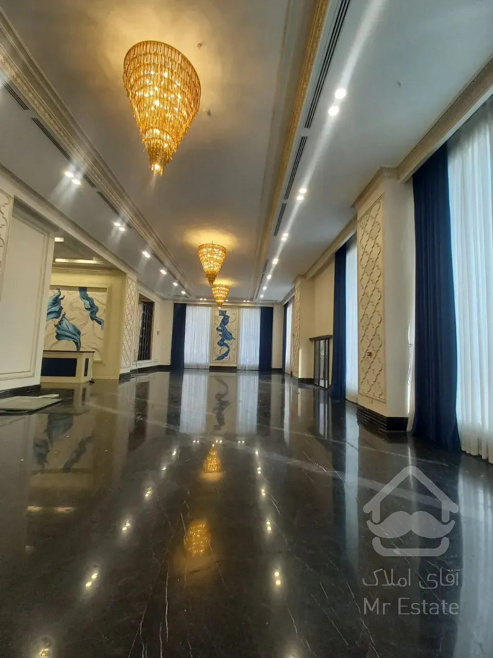 فروش اداری 209 متری در رونیکا پالاس غروی ، امکانات گسترده در غرب تهران