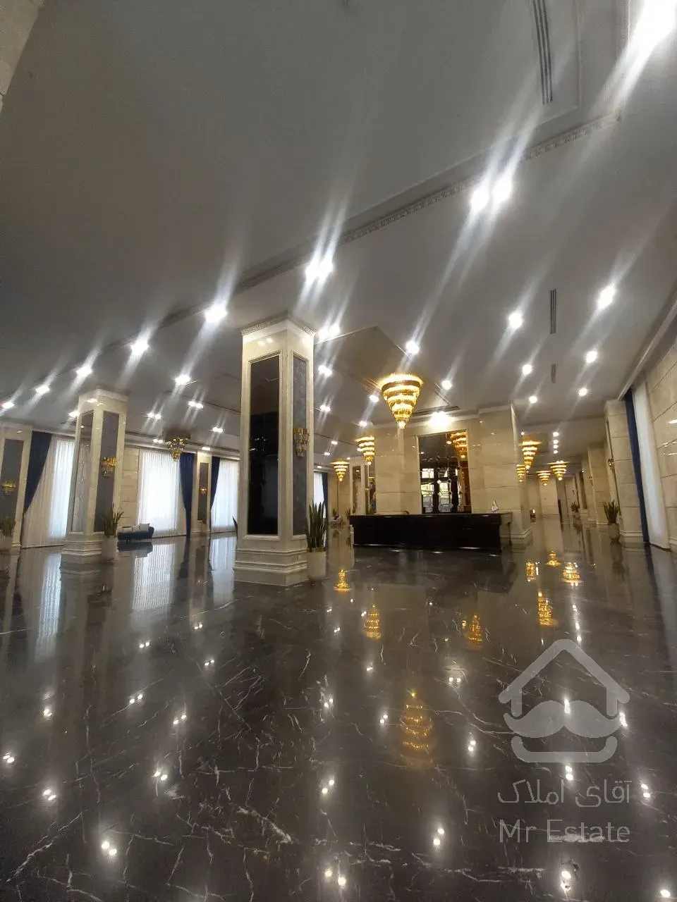 پیش فروش اداری 69 متری در رونیکا پالاس غروی ، لابی شیک ومجلل