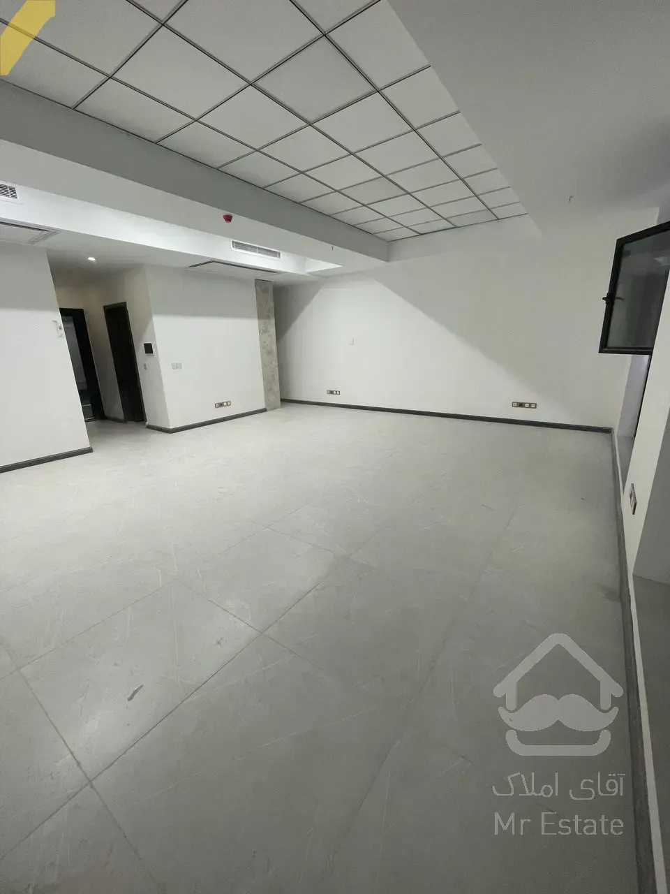 فروش واحد81متری اداری/سند اداری/فول امکانات/پارکینگ/اقساط