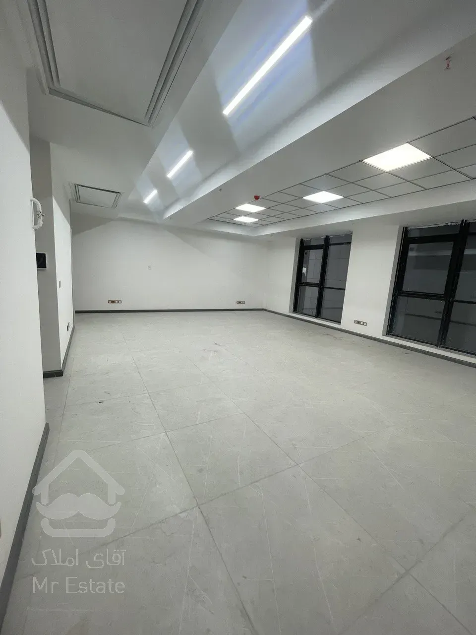 فروش واحد اداری رونیکا مال غروی   تاپ لوکیشن