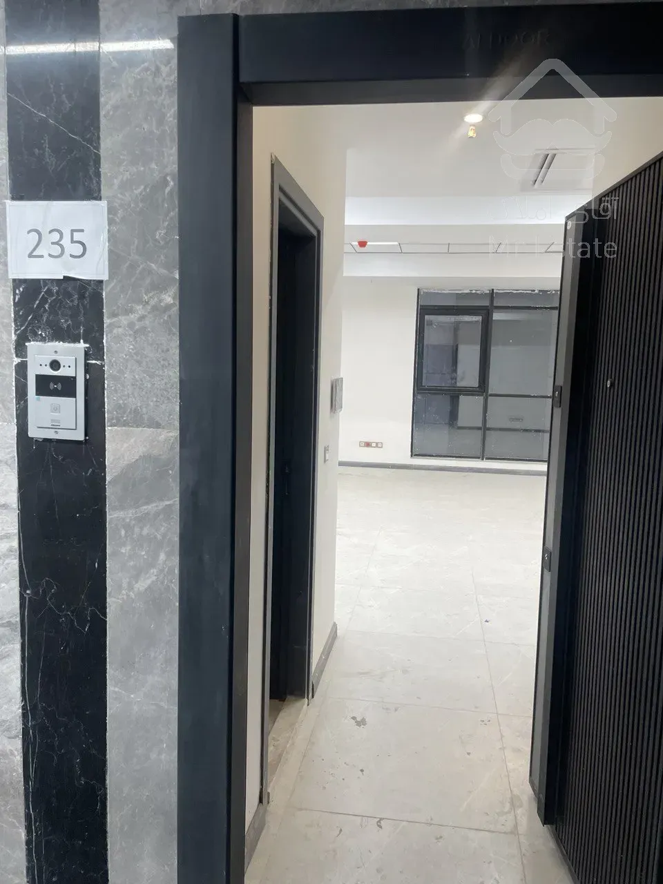 فروش واحد اداری رونیکا مال غروی   تاپ لوکیشن