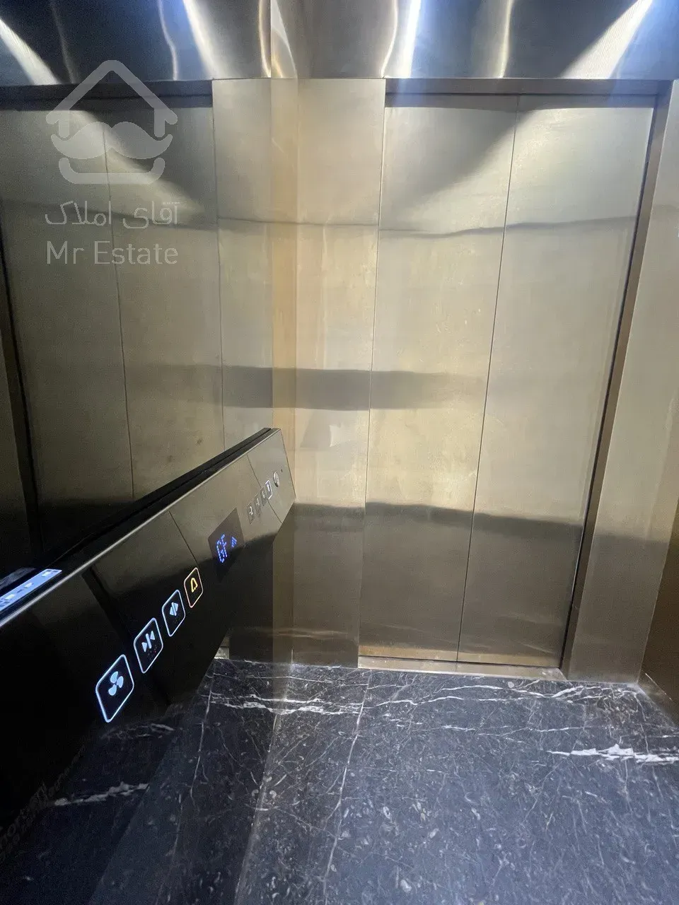 فروش مغازه 36 متری فول امکانات در رونیکا مال هروی