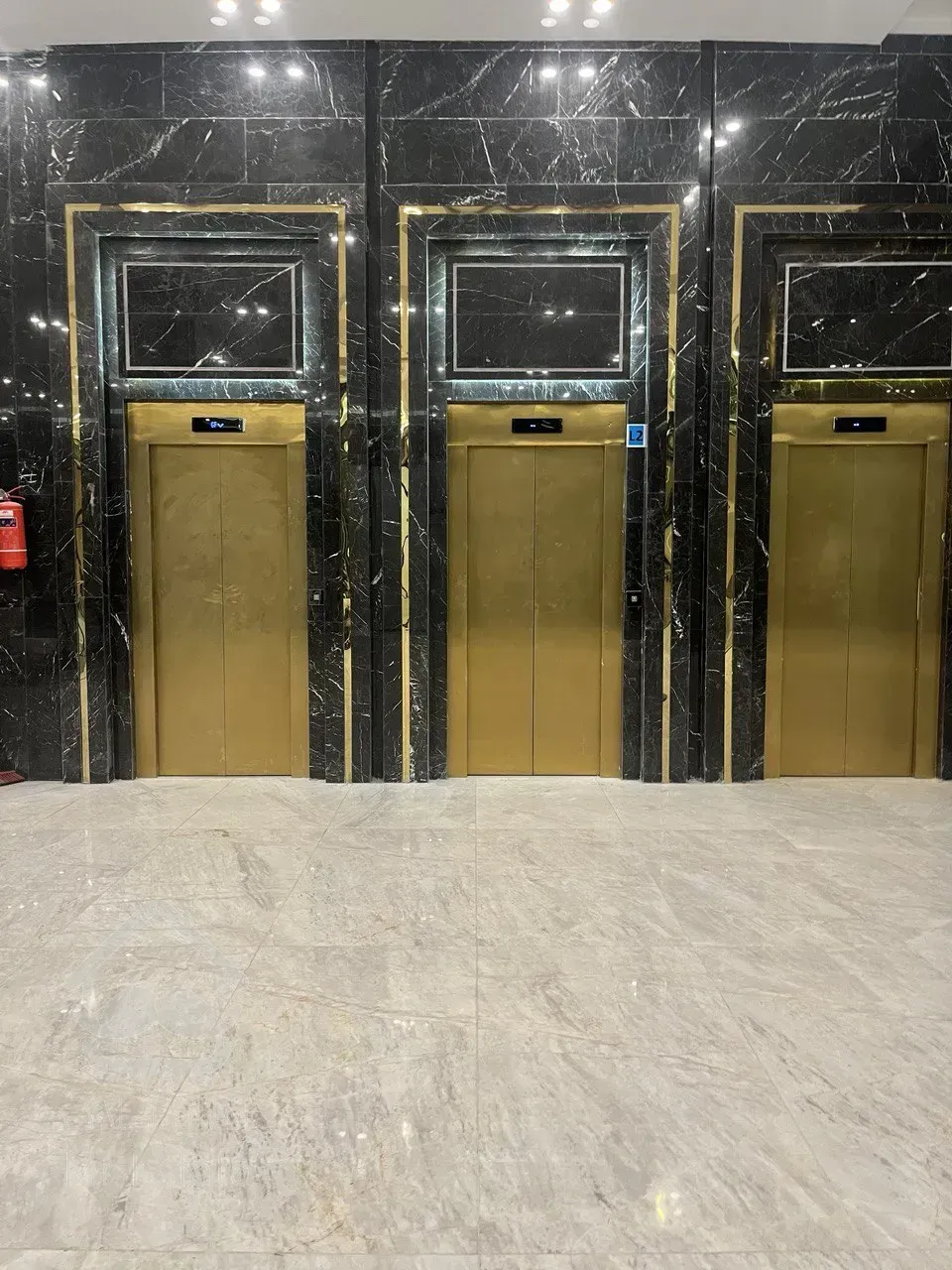 فروش از دم قسط تجاری 26 متری در رونیکامال