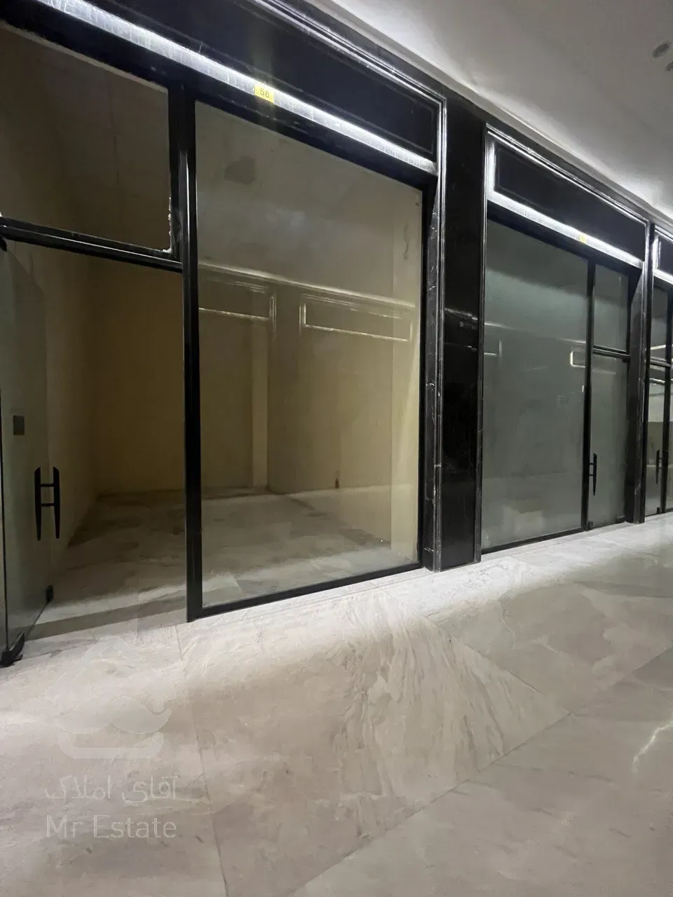 فروش مغازه 16 متری رونیکا مال پاسداران