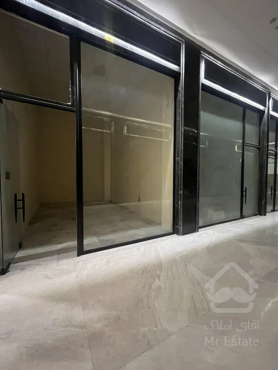 فروش مغازه 36 متری فول امکانات در رونیکا مال هروی