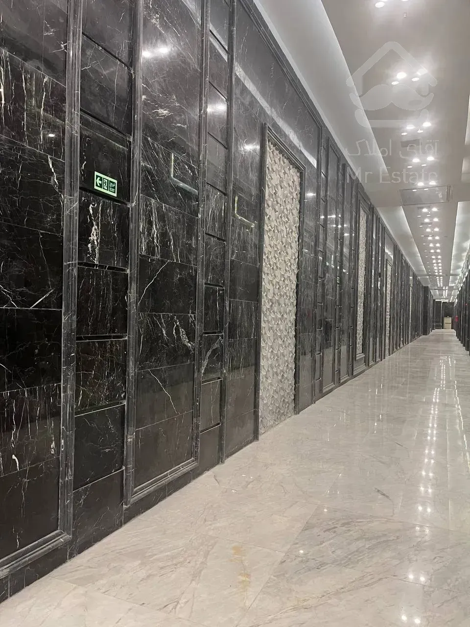 فروش مغازه 16 متری در رونیکا مال پاسداران