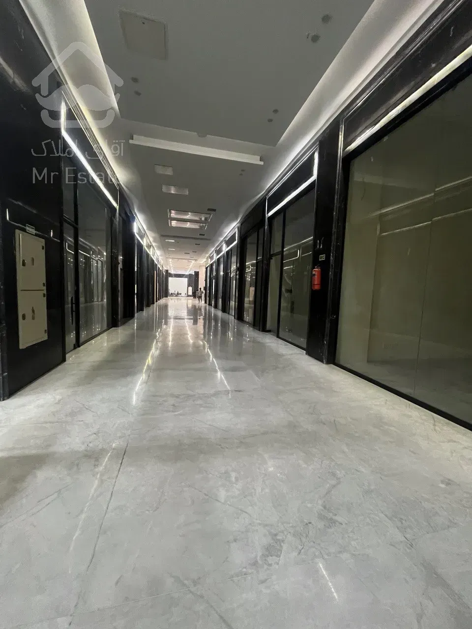 فروش واحد تجاری 37 متری در منطقه پاسداران با شرایط ویژه