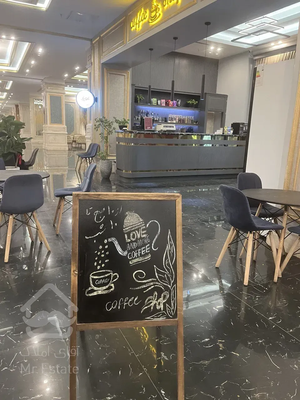 واحد پیش در سوهانک با موقعیتی عالی