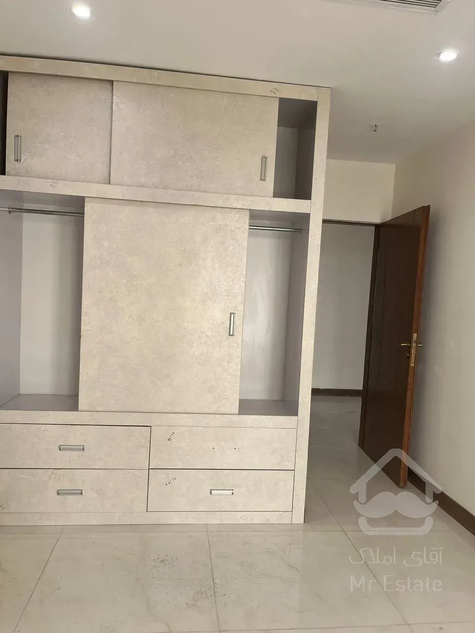 فروش واحد 178 متر رونیکاپالاس در هروی