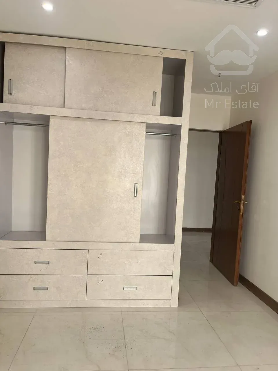 فروش واحد 177 متر رونیکاپالاس در هروی