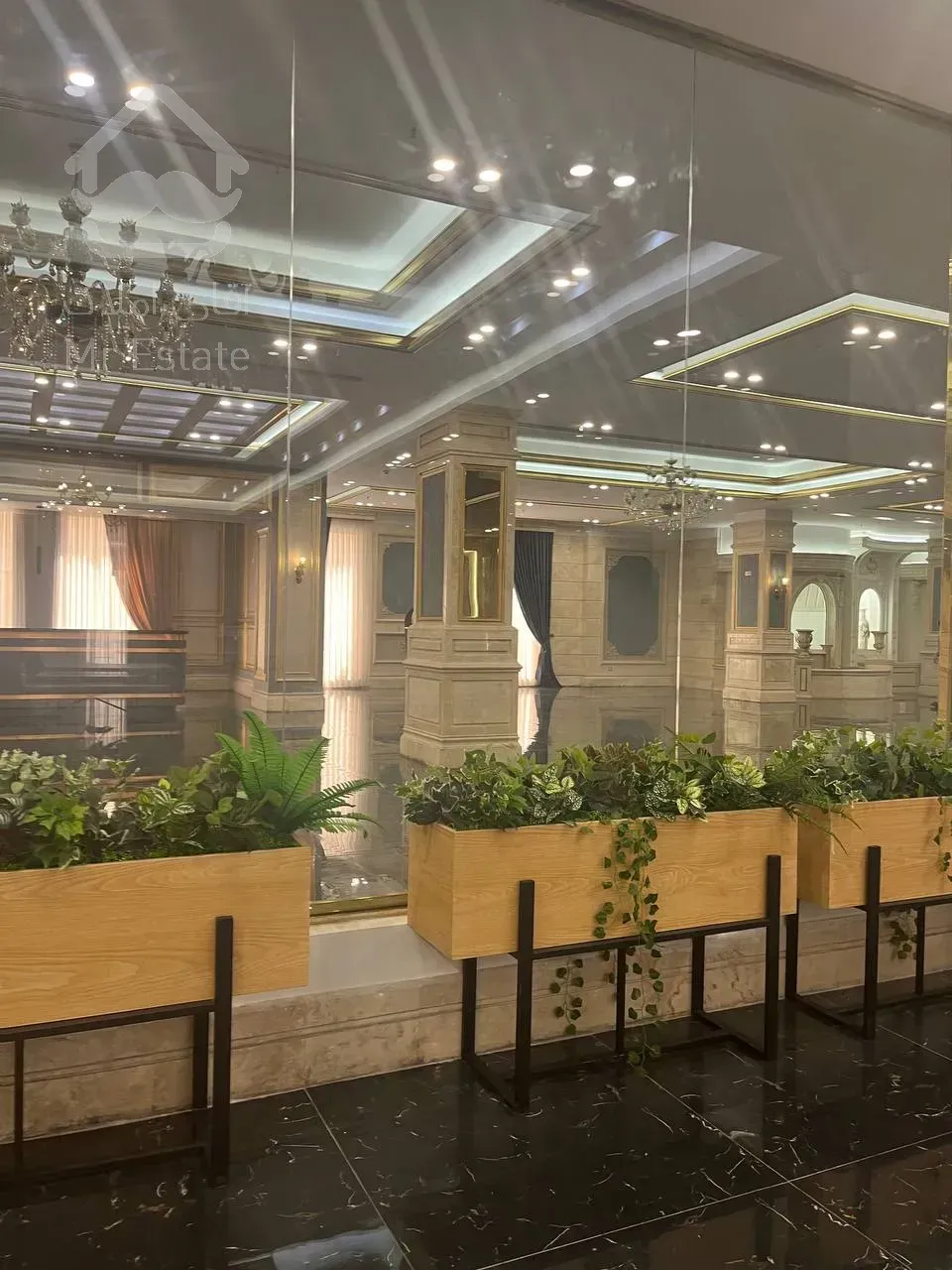 فروش واحد 112 متر رونیکاپالاس در بلوار ارتش