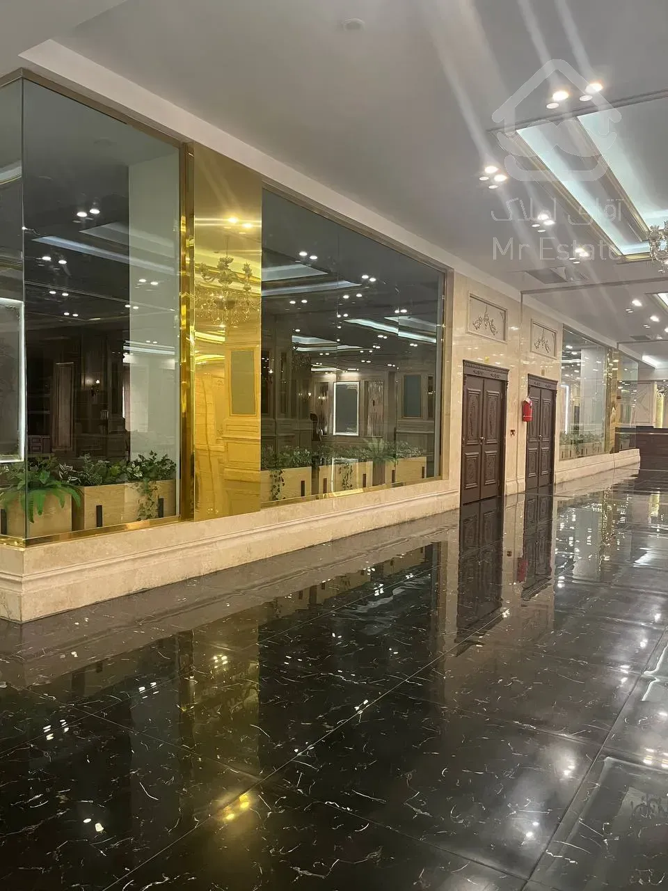 فروش واحد شخصی ساز 111 متر رونیکاپالاس در بلوار ارتش